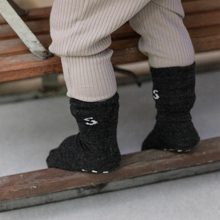 Smarte babysokker Stuckies Ull