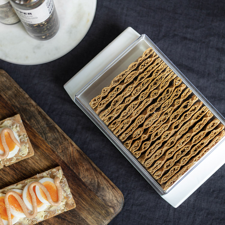 Oppbevaringsboks for knekkebrød