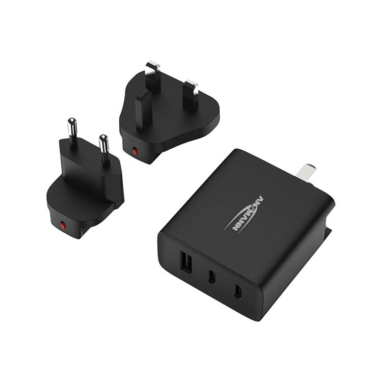 Reiseadapter med USB-inngang