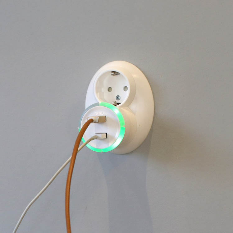 USB-kontakt med timer, Capidi